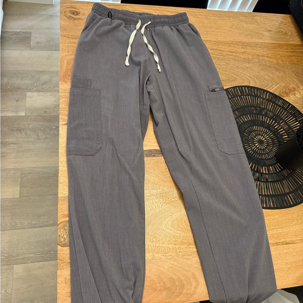 Mim millennials in medicine grey jogger scrub pants size small R